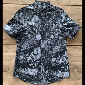 Lululemon All Town SS Short Sleeve Button Down